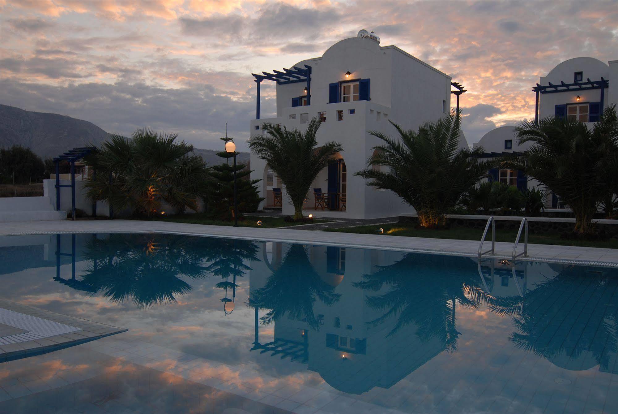 Louis Studios Santorini Kamári Esterno foto